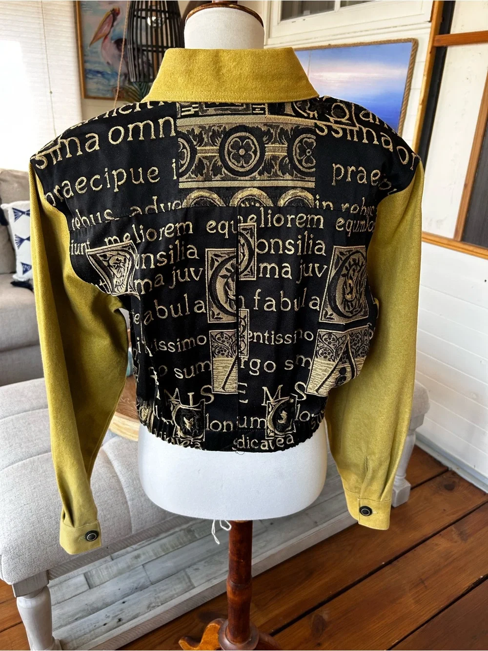 Cache Vintage Cropped Art Print Jacket Size M Olive & Black Statement Jacket